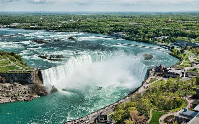 Chia sẻ kinh nghiệm khi du lịch Canada Tết cho cả gia đình